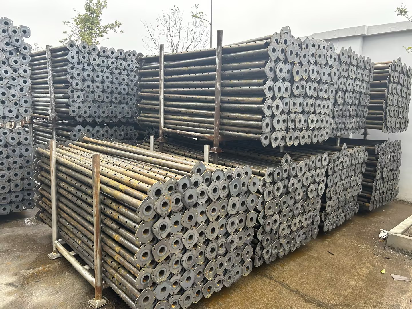 Shore Post Blackware Shore Post Blackware