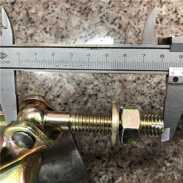 Tampilkan Sumbu Swivel yang Ditekan 05