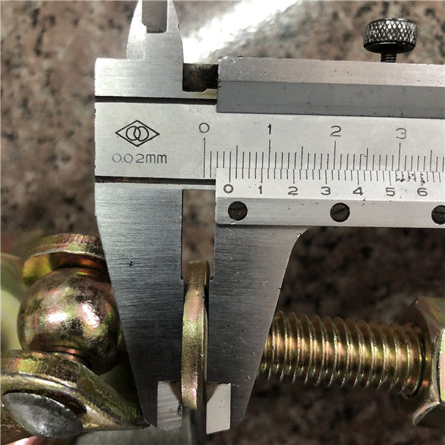 Tampilan Sirup Swivel yang Ditekan 03