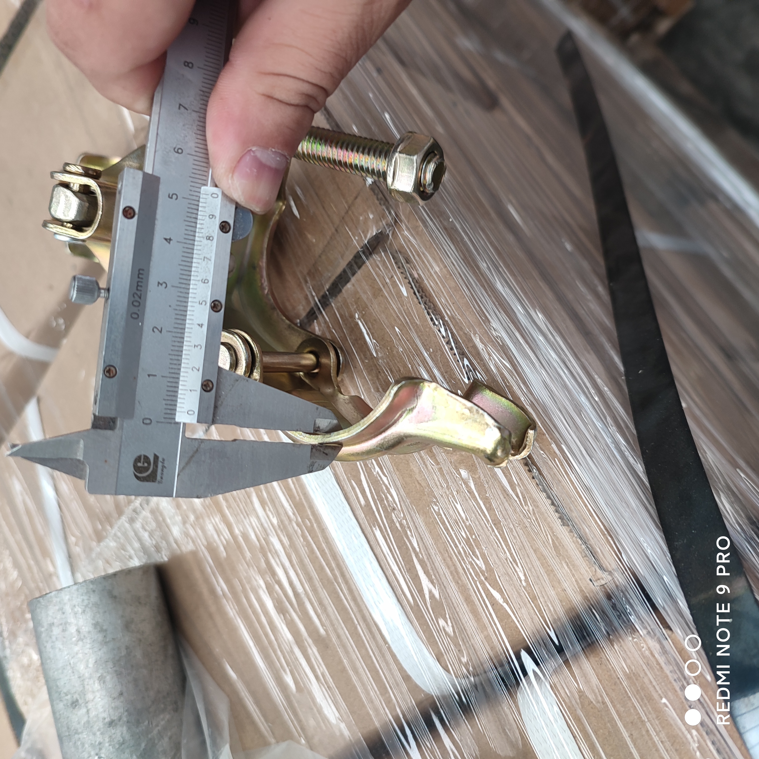 coupler putar yang ditekan 