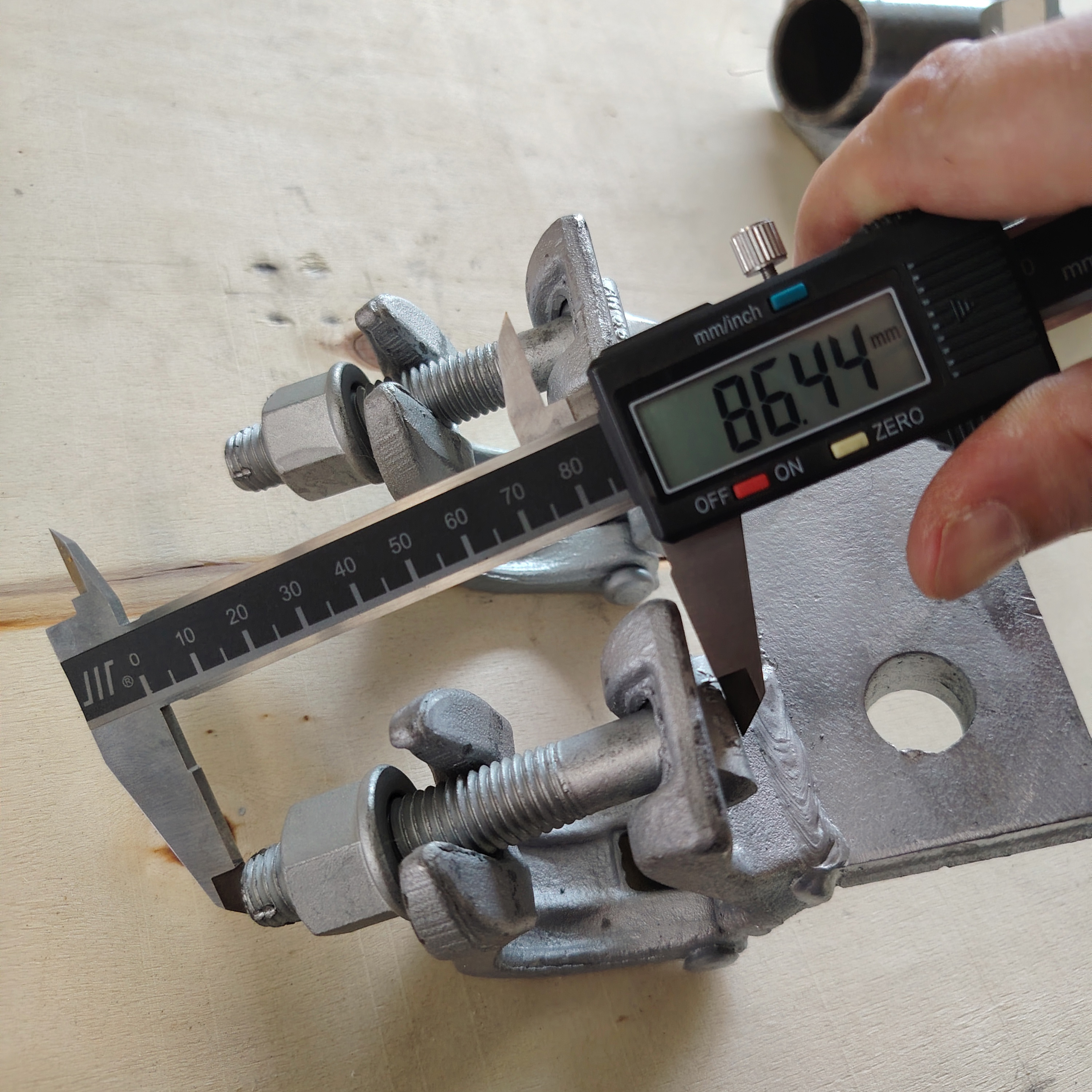 Perancah Bentuk Khusus Penjepit Perancah Bentuk Khusus Penjepit 