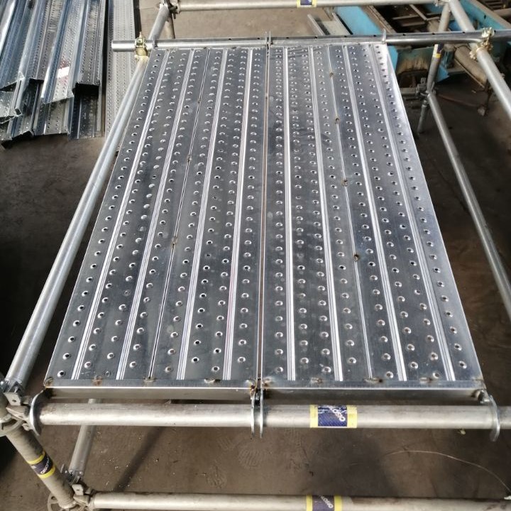 Tangga perancah catwalk