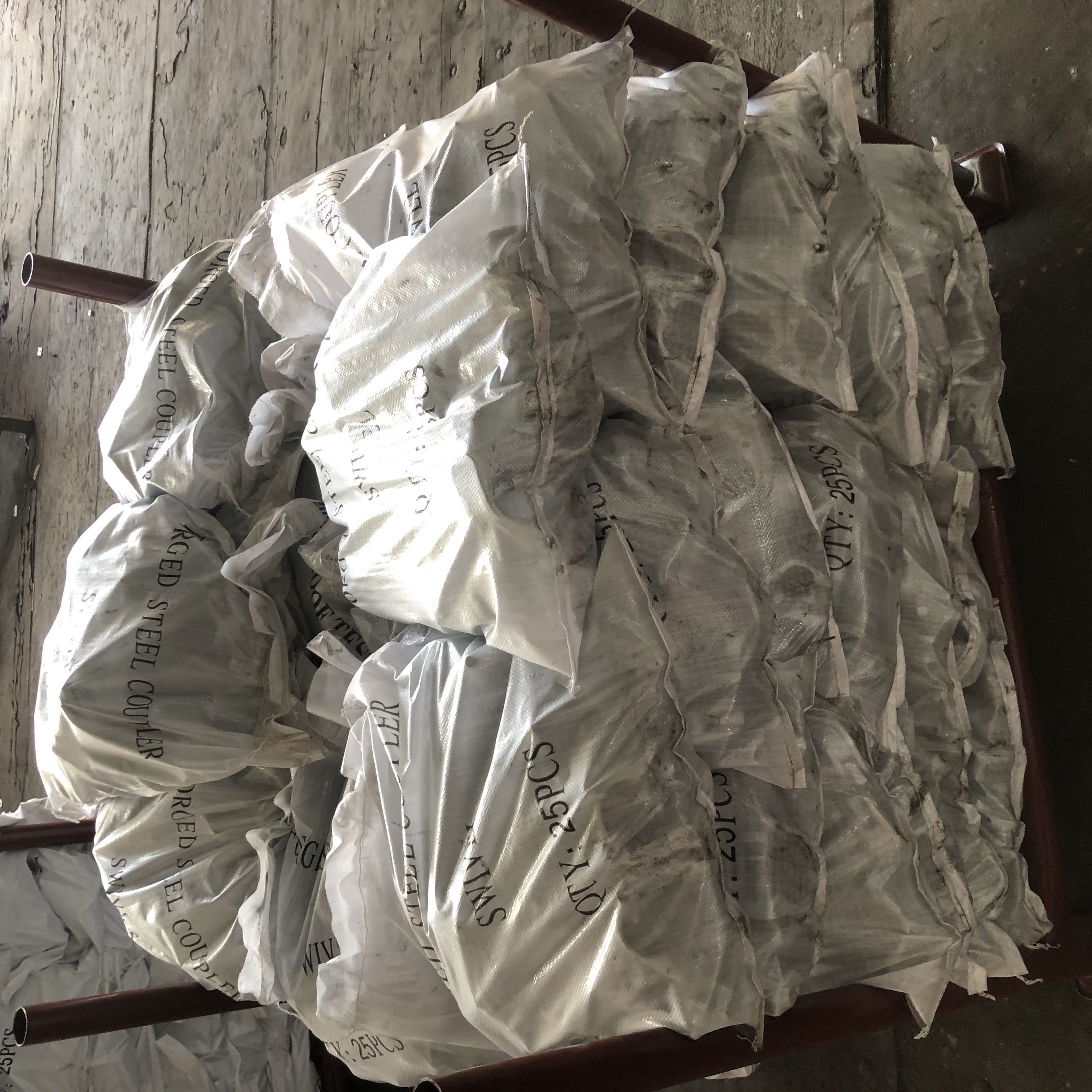 Pengemasan Coupler Perancah