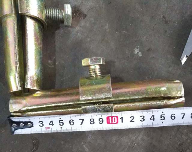 Pin gabungan yang ditekan 08