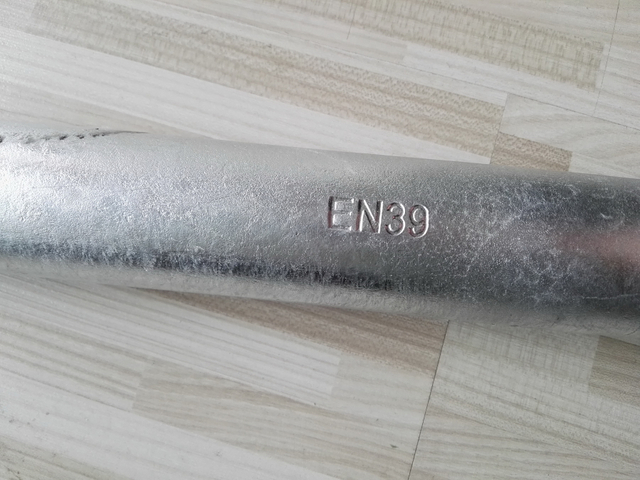 Konstruksi EN39 Pipa Perancah HDG