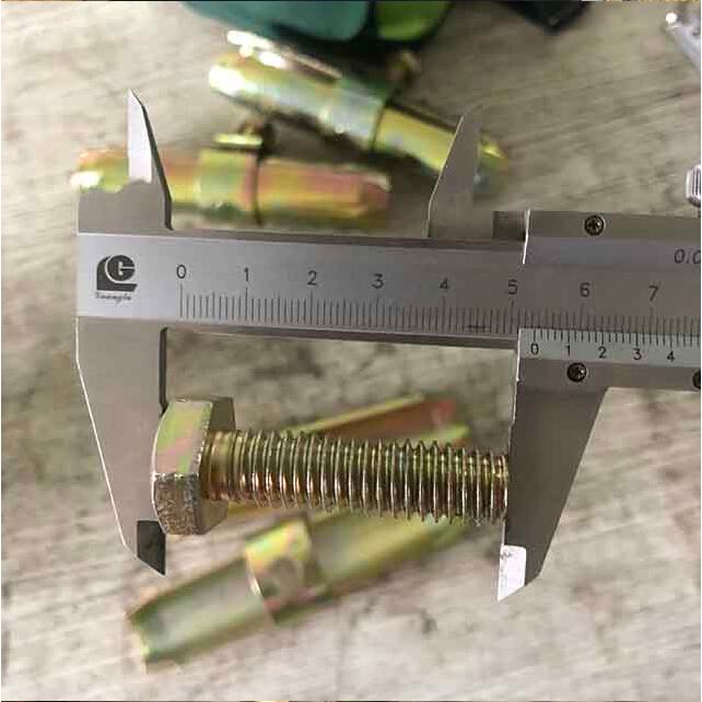 Pin sambungan 1 yang ditekan