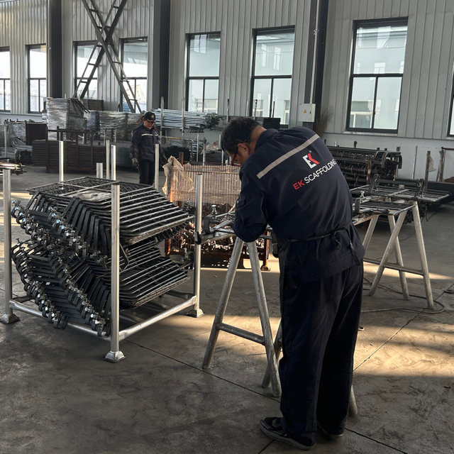 pintu perangkap perancah