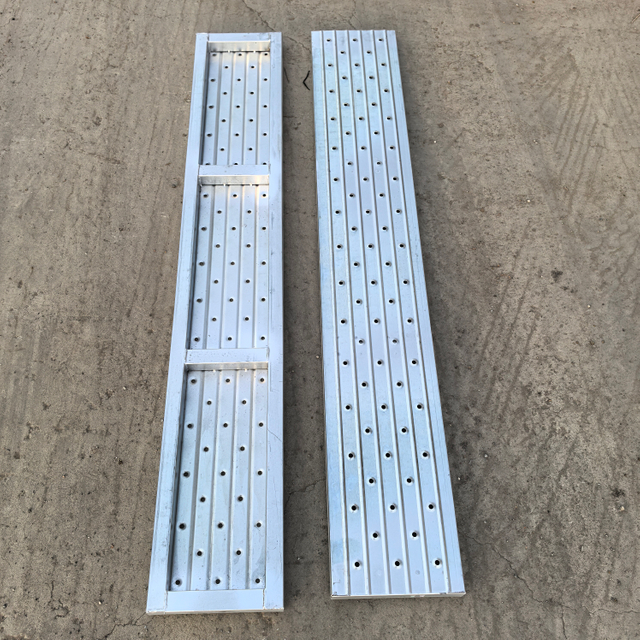 1,5m papan baja tertutup