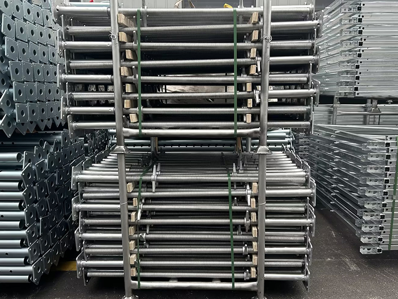 1,5M Proses Pembuatan Scaffolding Leveling Jack
