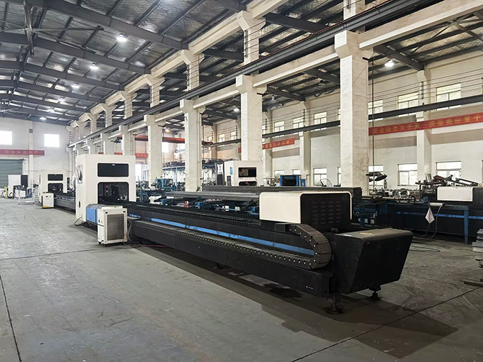 mesin pemotong tabung laser