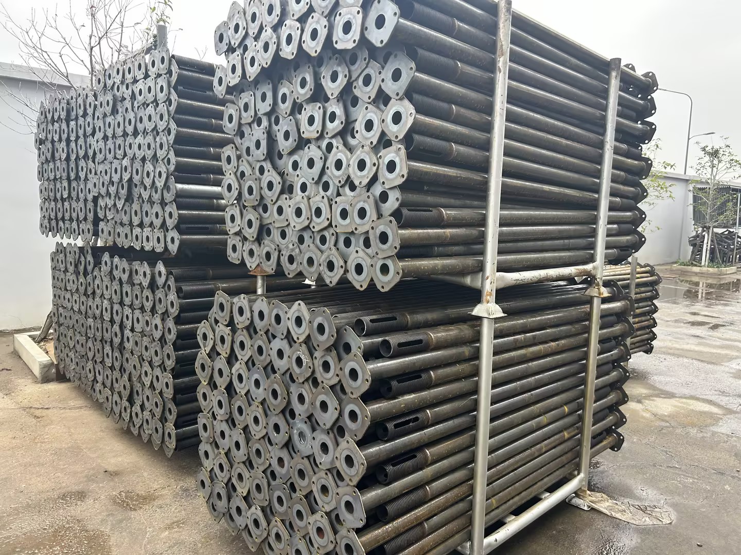 Shore Post Blackware Shore Post Blackware