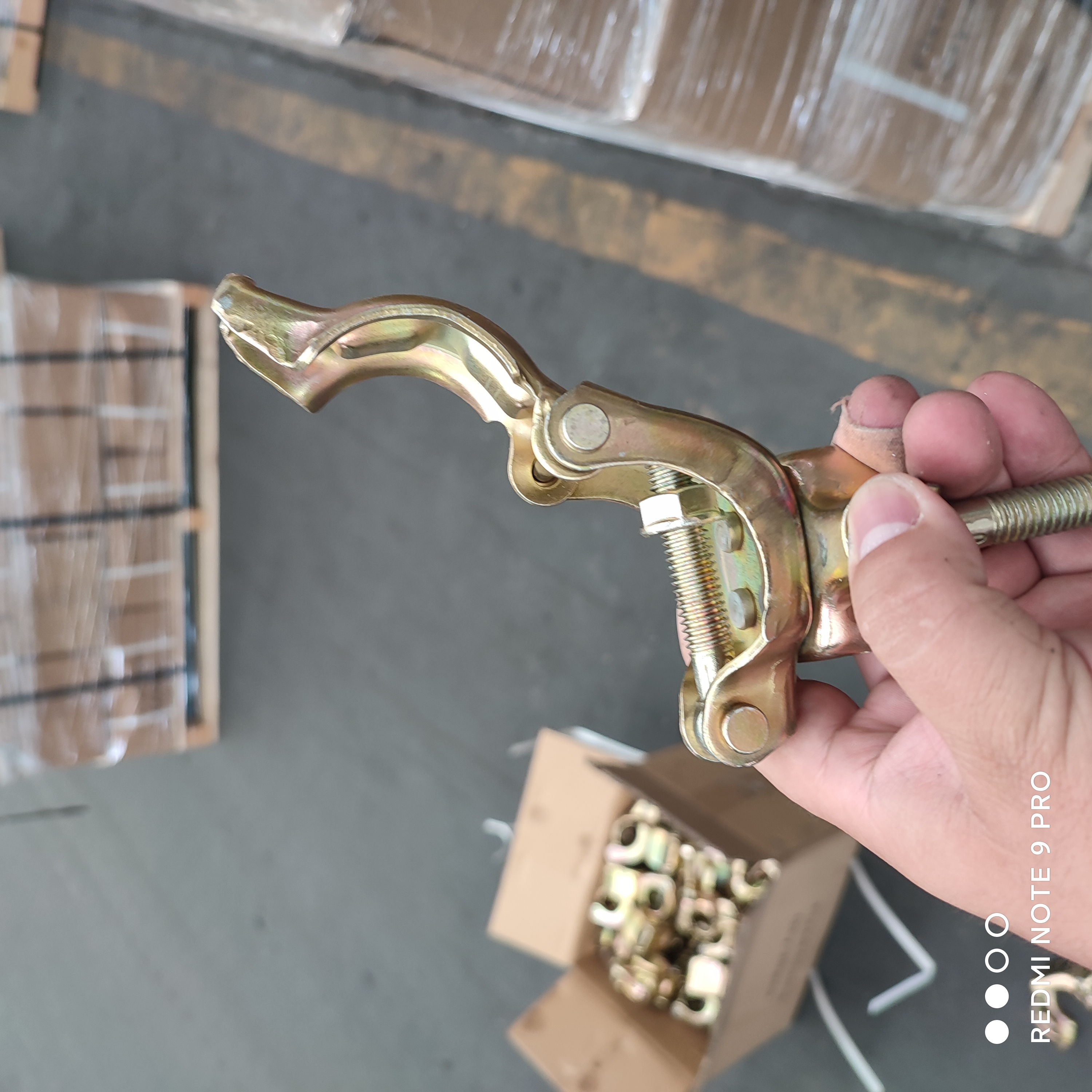 ukuran coupler yang ditekan 