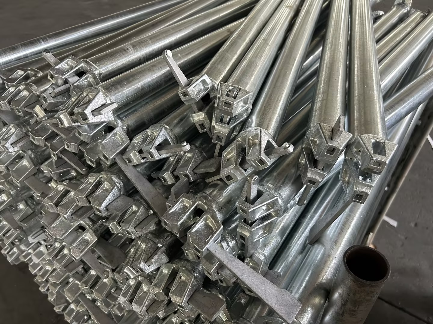 Buku Besar Sistem Ringlock