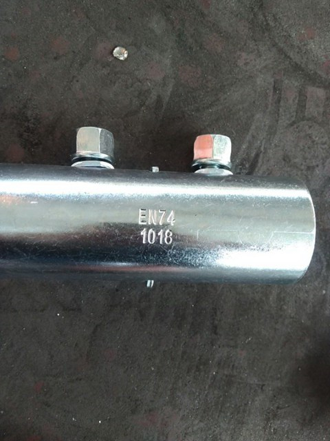 EN74 Pressed Scaffolding Sleeve Coupler Zinc Konektor Eksternal Putih Berlapis