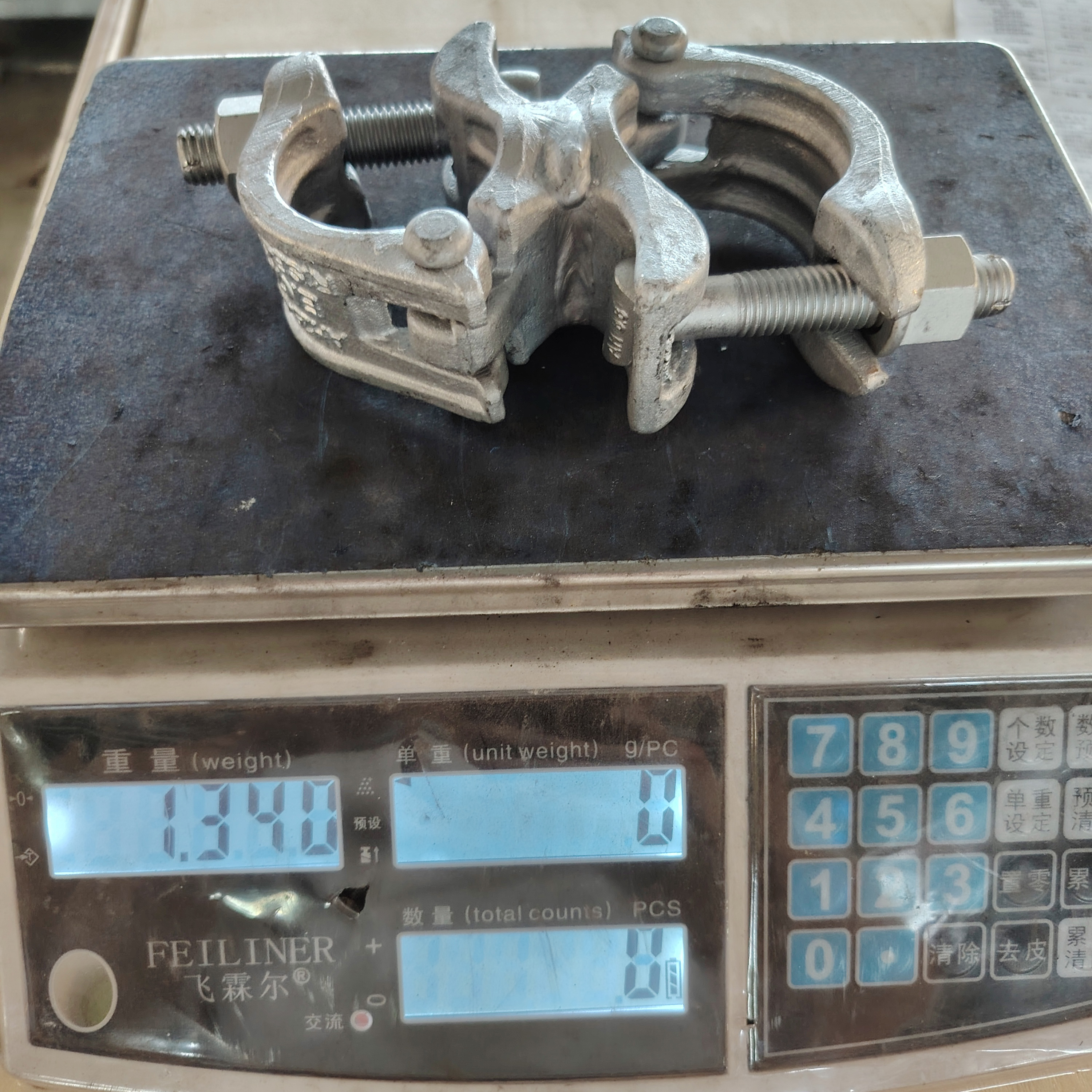 Coupler Jarak - Penjepit Perancah Berbentuk Khusus 74mm