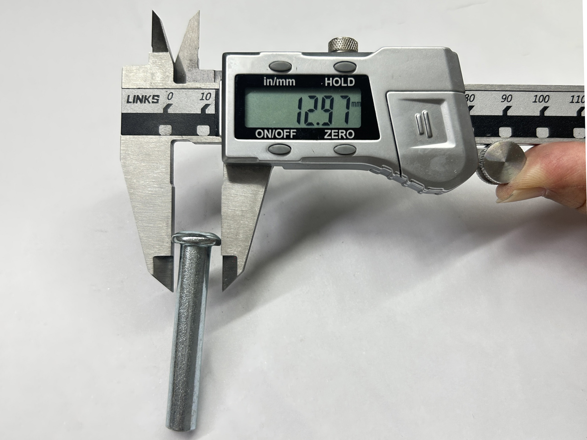 Scaffolding Coupler Ukuran Rivet 