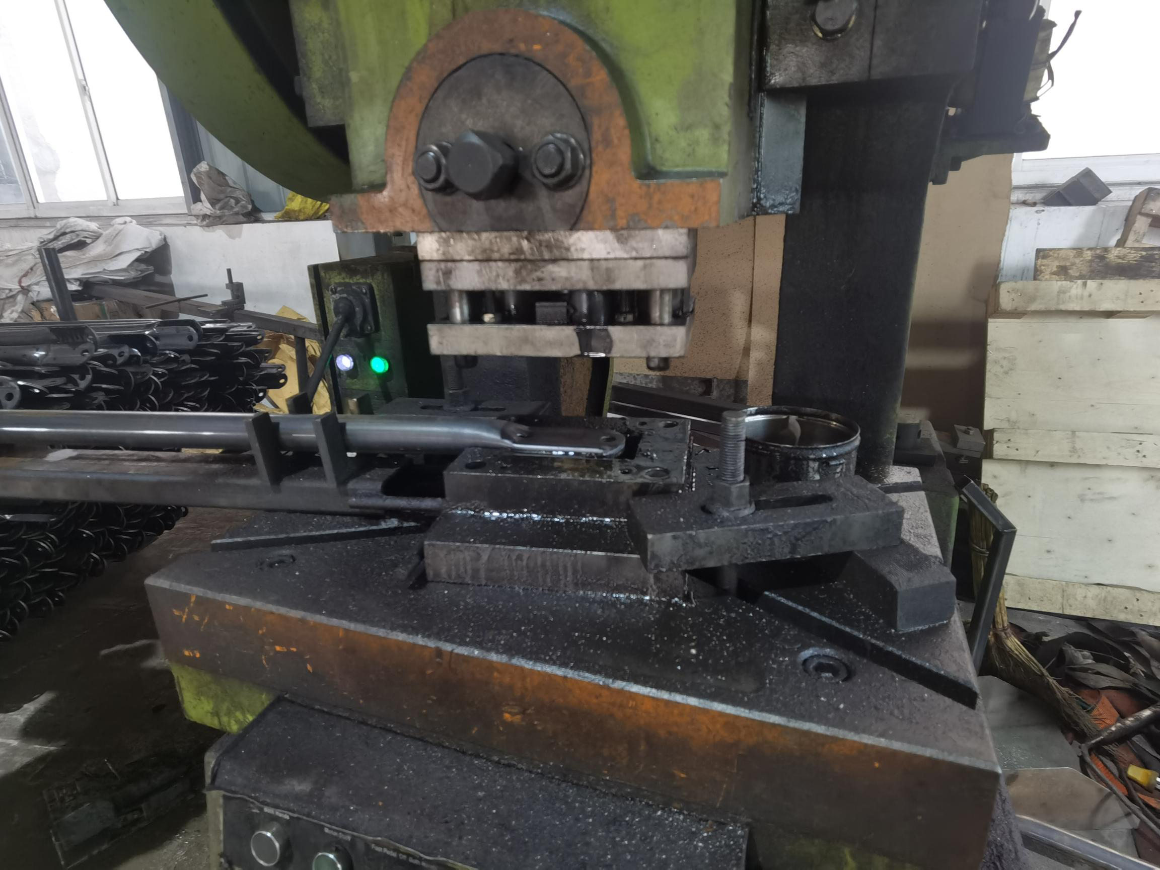 21600E168D6730C42563042C4F965029