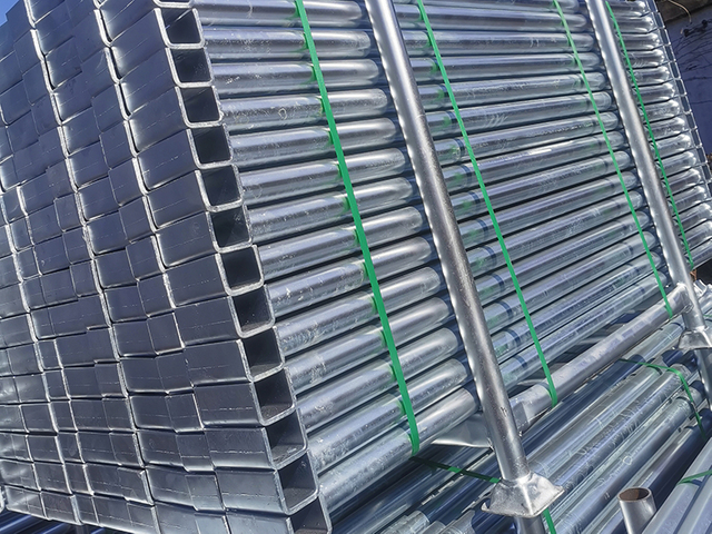 Transom Cuplock yang galvanis