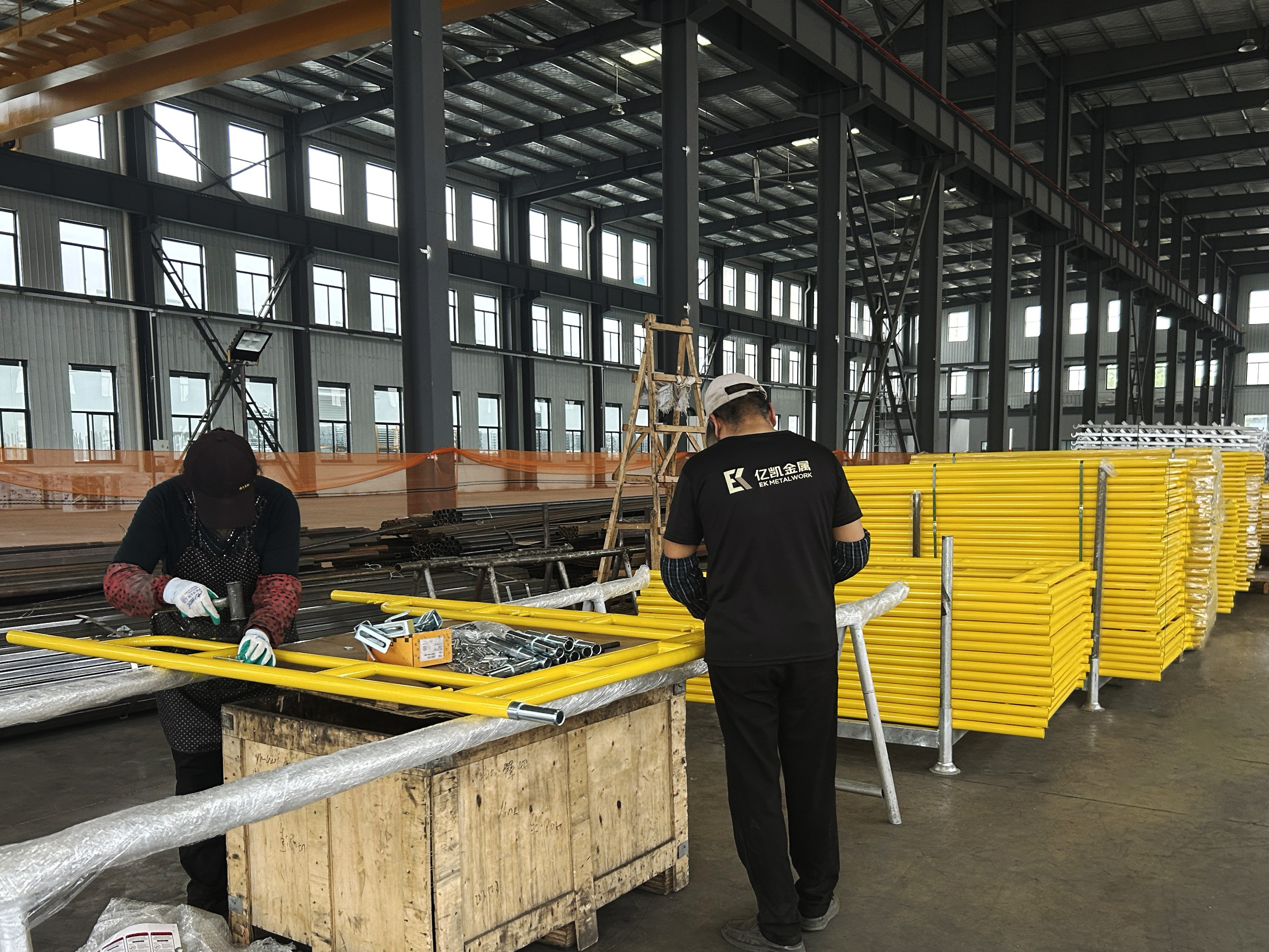 Berjalan Meskipun Perancah 