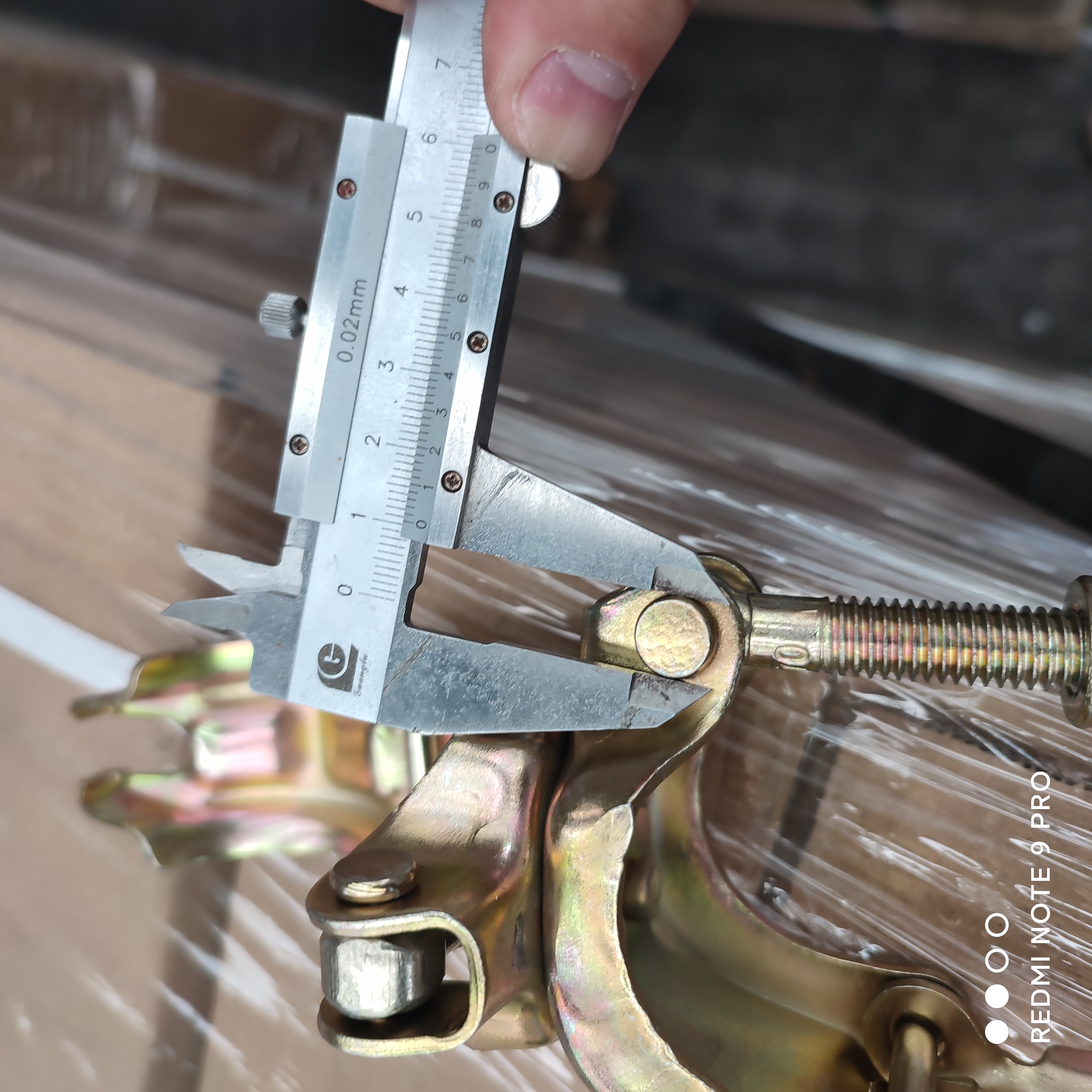 coupler putar yang ditekan 