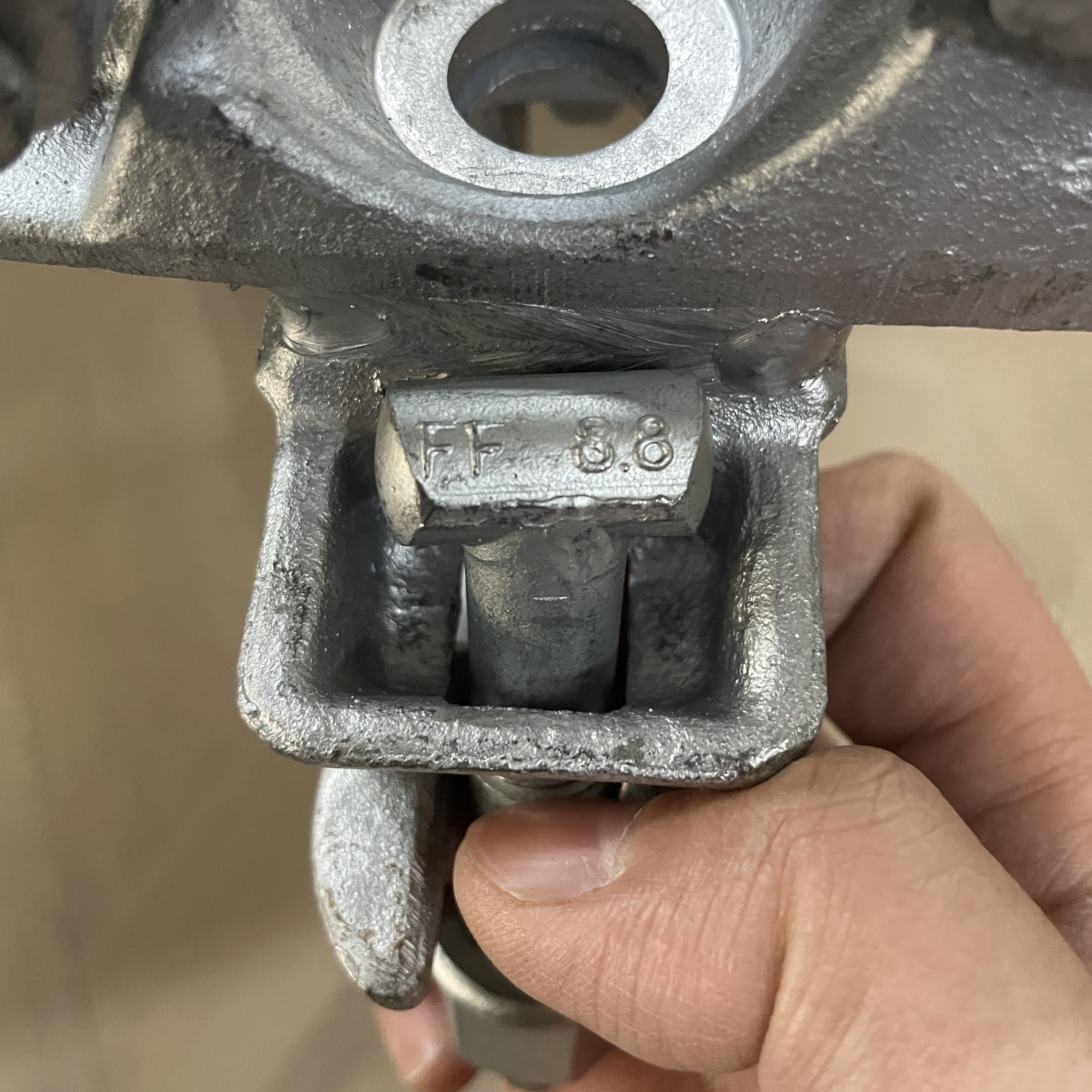 Double Coupler 60 X 60 Penjepit Scaffolding berbentuk khusus