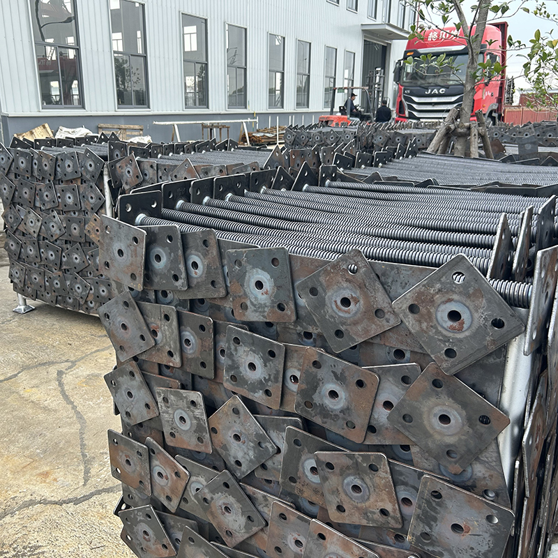 Scaffolding hitam jack dasar sekrup padat disesuaikan 