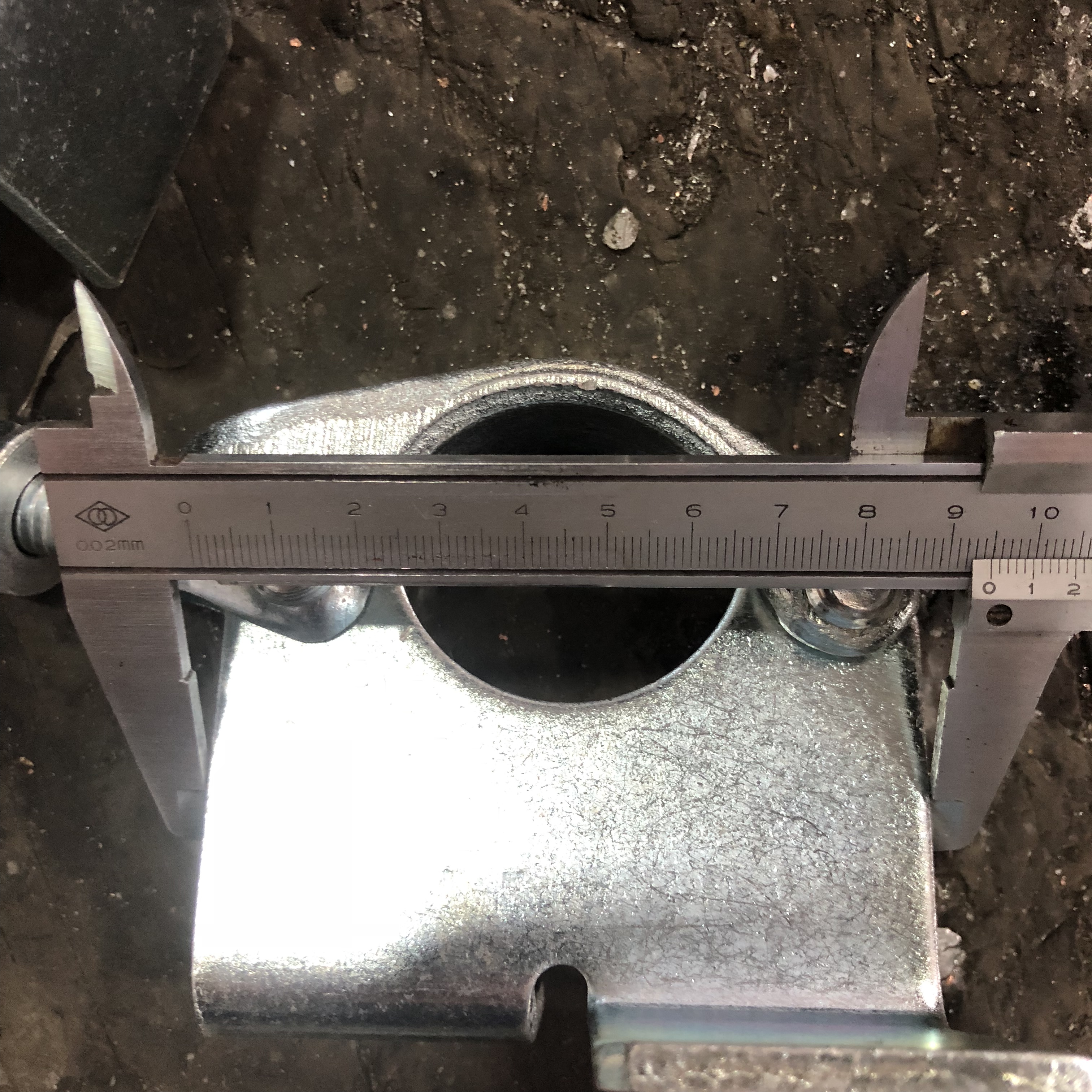 Jatuhkan coupler penahan papan ditempa