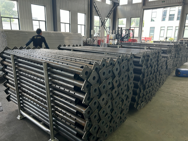 Alat Peraga Baja yang Dapat Disesuaikan