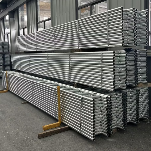 Balok Tangga Baja 6m