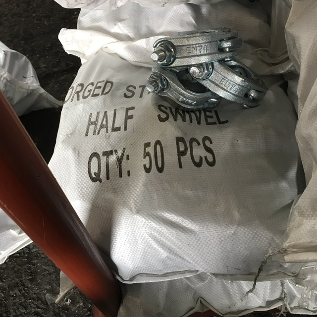 Jatuhkan pelapis perancah perancah setengah putar coupler