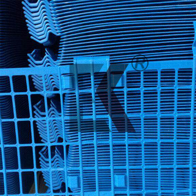 yang dimuat scaffolding gerbang