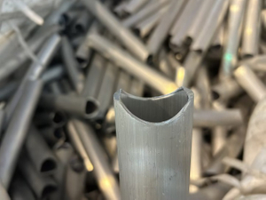 Komponen balok aluminium