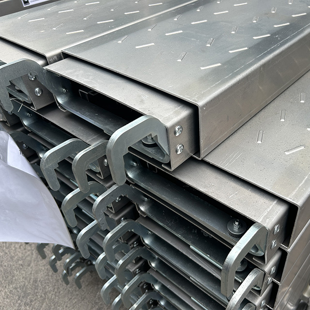 kait perancah papan kait 