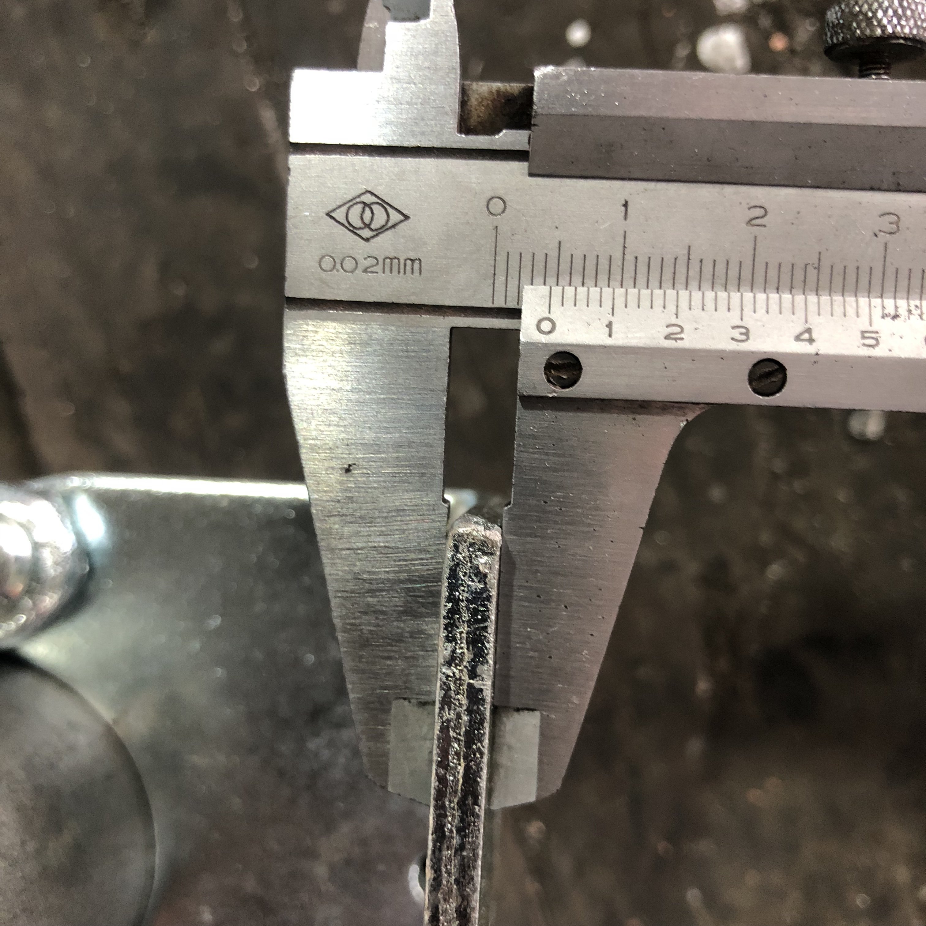 Jatuhkan coupler penahan papan ditempa