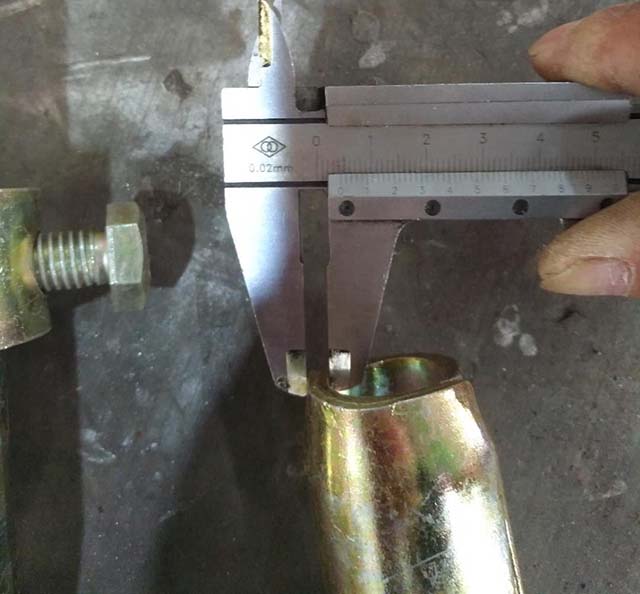 Pin gabungan yang ditekan 09