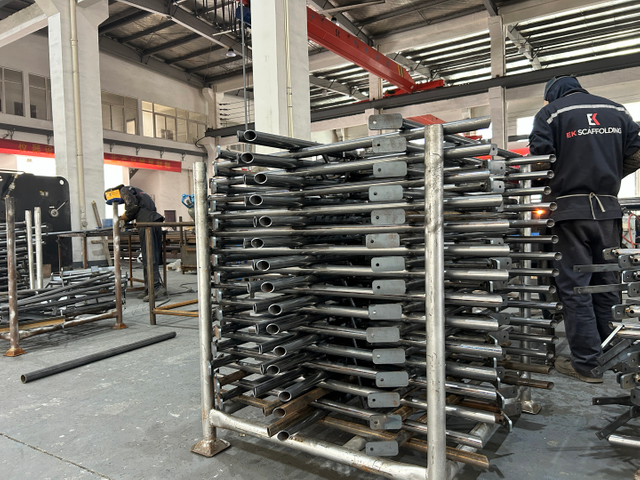 tripod prop bekisting