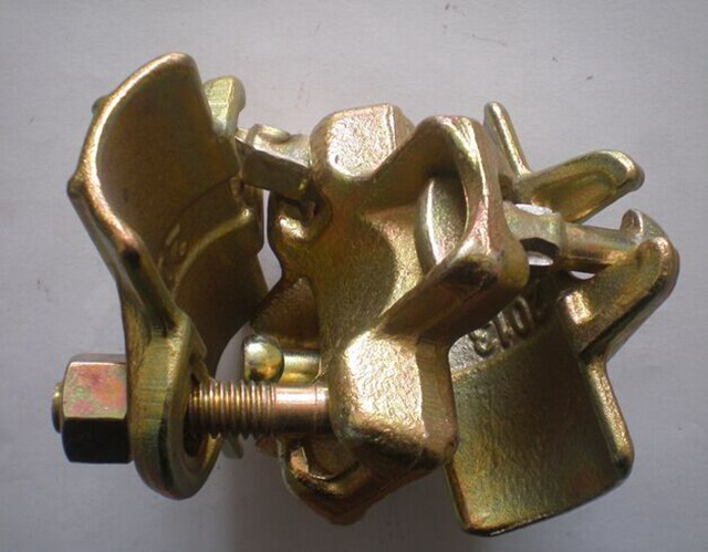 Jatuhkan klem perancah baja forged coupler Italia