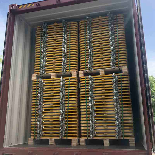 Gerbang perancah dan perangkap pemuatan