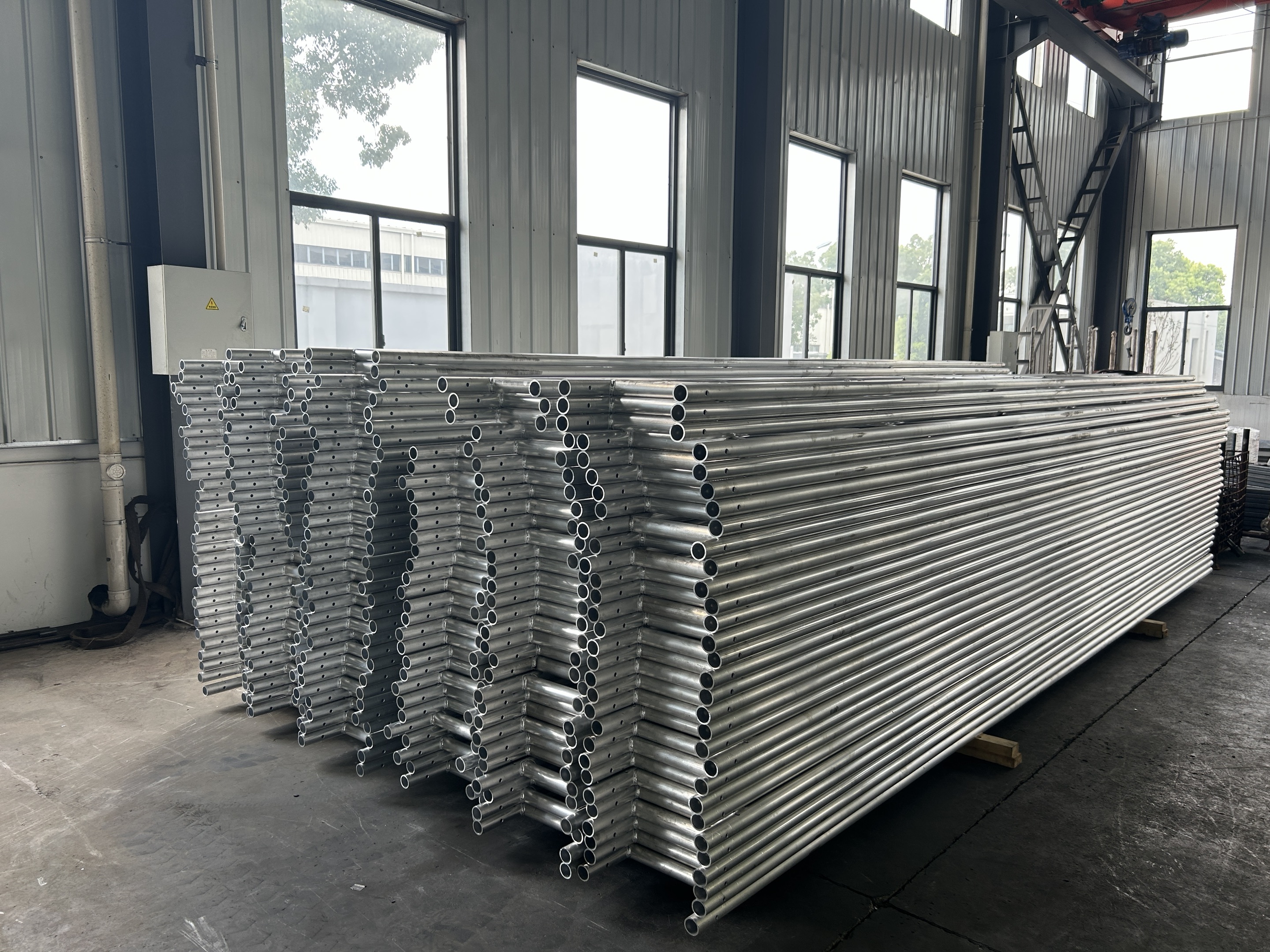 balok aluminium