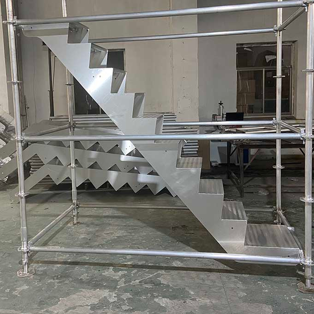 Aluminium Ringlock Scaffolding Stair 2.4m*2.0m Tinggi