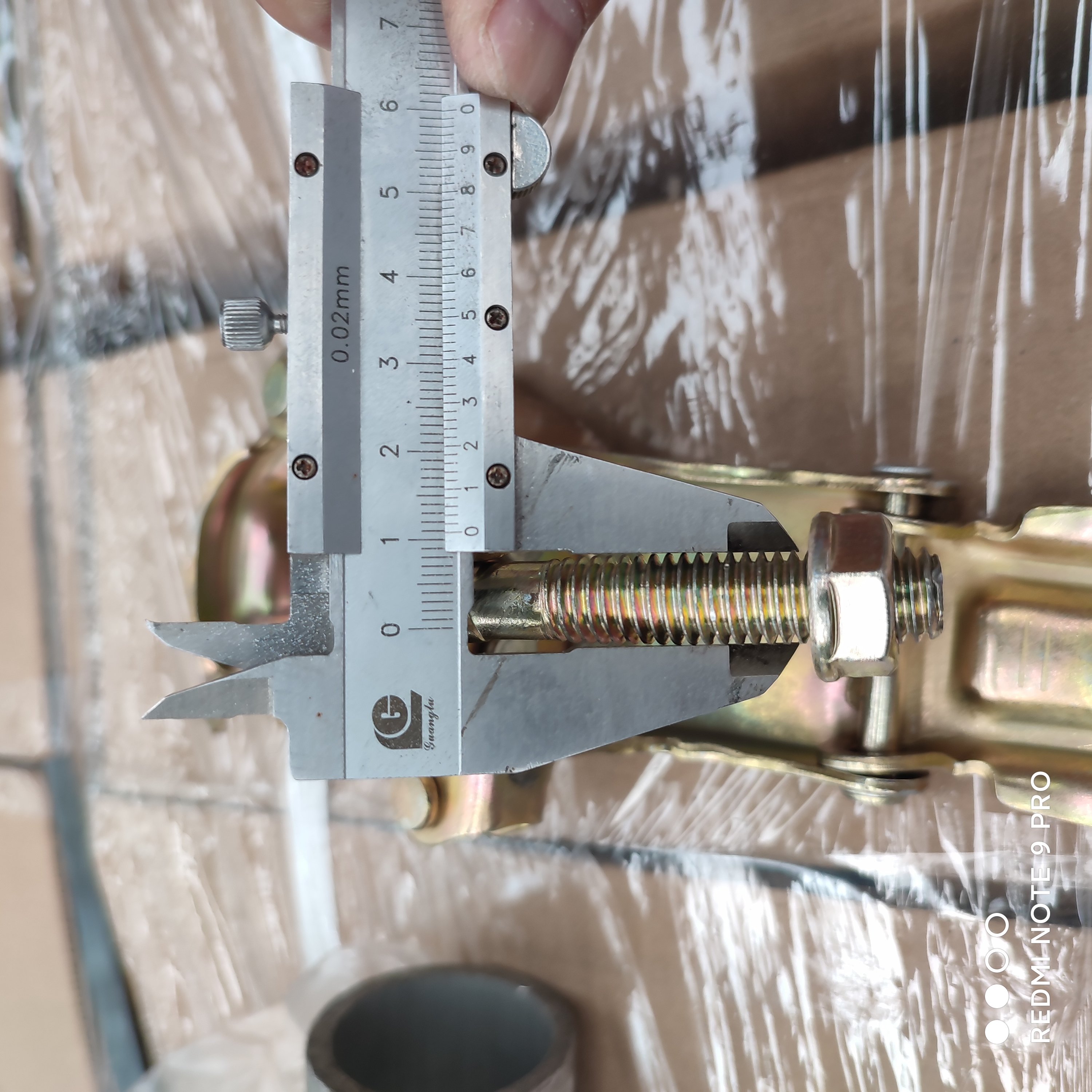 coupler putar yang ditekan 