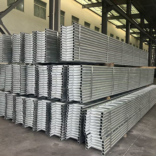 Balok tangga aluminium