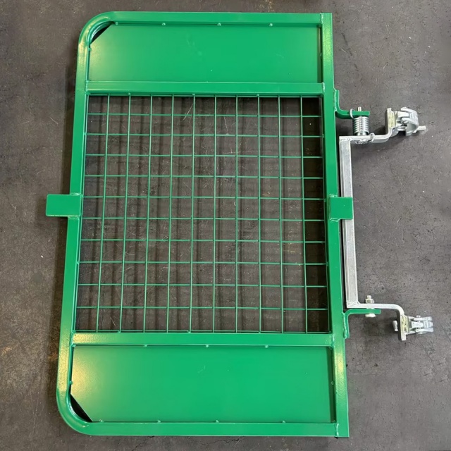 Green Scaffolding Gate Gerbang Perancah Hijau